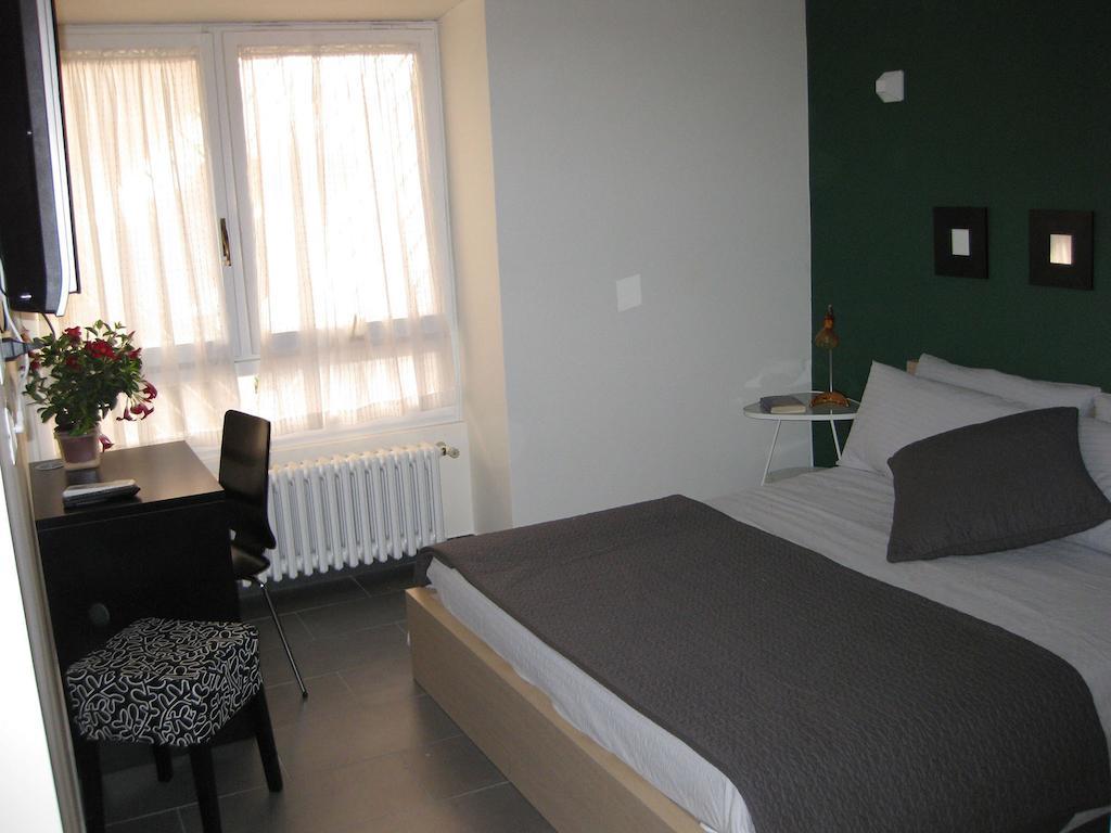 Domus Giardini Vaticani Guest House โรม ภายนอก รูปภาพ