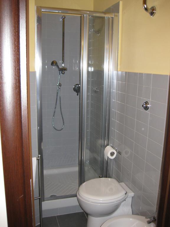 Domus Giardini Vaticani Guest House โรม ห้อง รูปภาพ