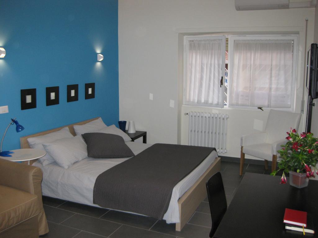 Domus Giardini Vaticani Guest House โรม ห้อง รูปภาพ